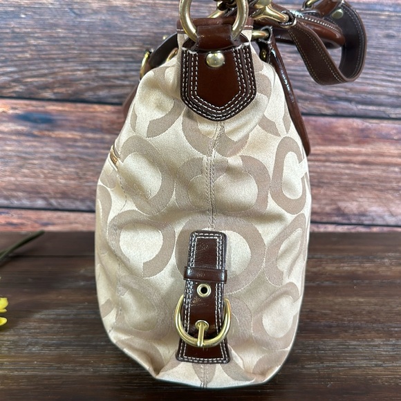 Coach Beige/Brown Op Art Canvas and Leather Julianne Hobo! In Great Condition! - Picture 7 of 12